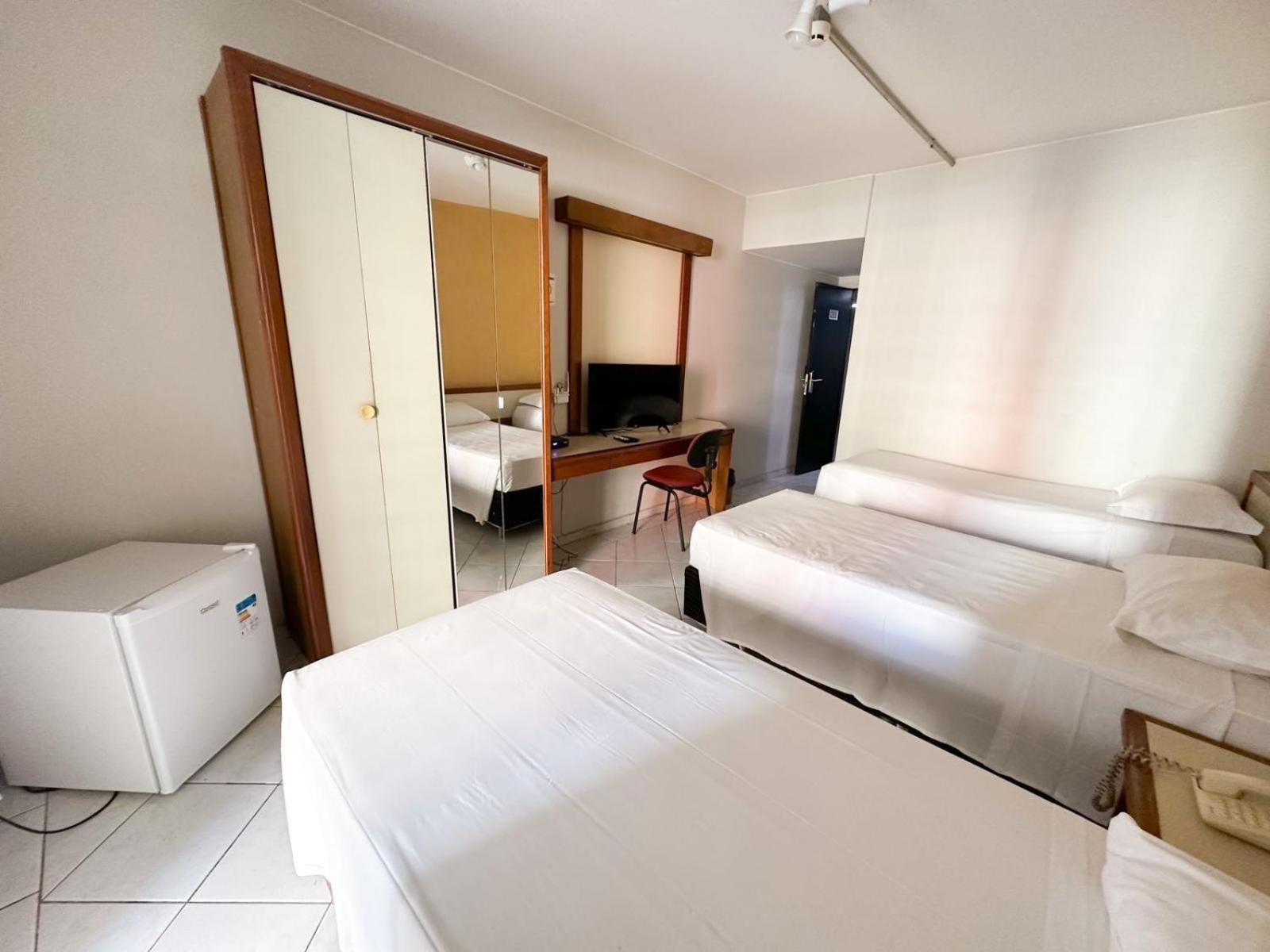 Aparthotel Em - Garvey Park *